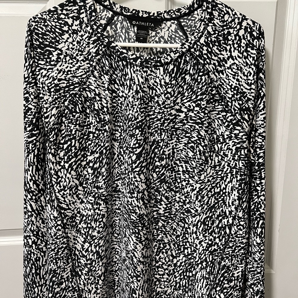 Athleta Pullover Balance Long Sleeve Shirt | M